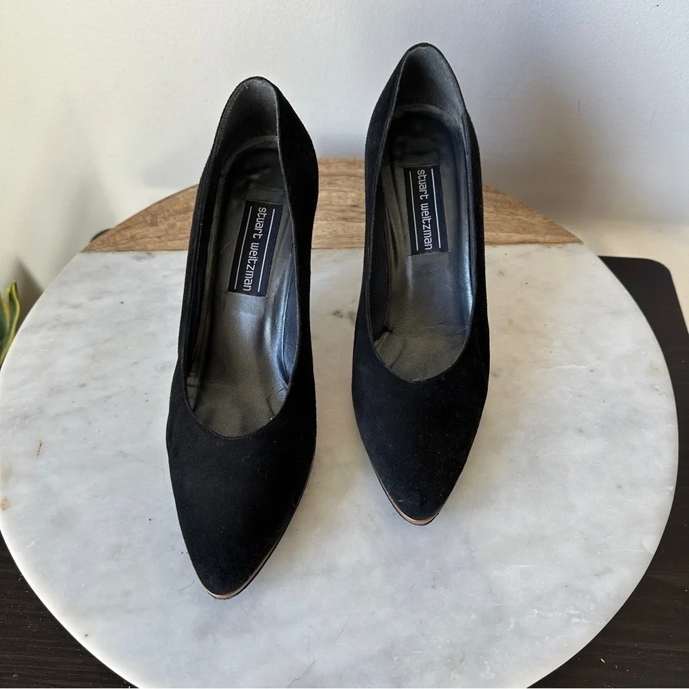 Stuart Weitzman Black Suede Pumps triangle gold heel size 8.5